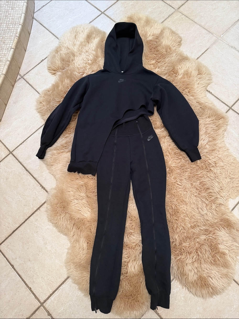 Nike black set with hoodie and joggers